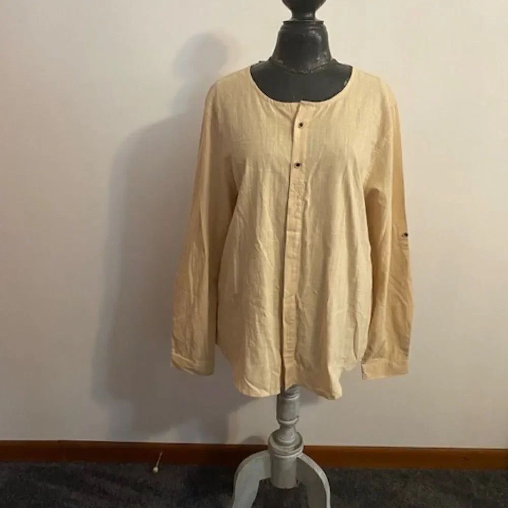 Kuulee tan button down with roll tab sleeves tunic, size L